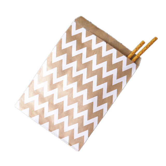 Pack of 25 Chevron/Spot/Star/Plain/Polka Dot Bags with optional stickers